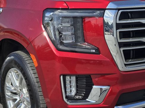 Used 2023 GMC Yukon SLT AWD/4WD image 8