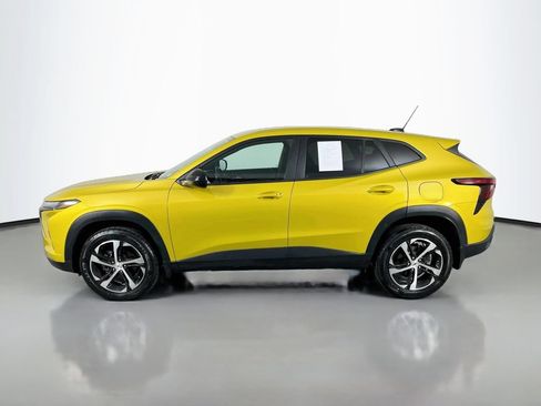 Used 2024 Chevrolet Trax RS w/ Driver Confidence Package FWD image 5