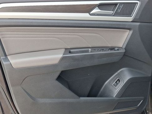 Used 2023 Volkswagen Atlas SE w/ Panoramic Sunroof Package AWD/4WD image 27