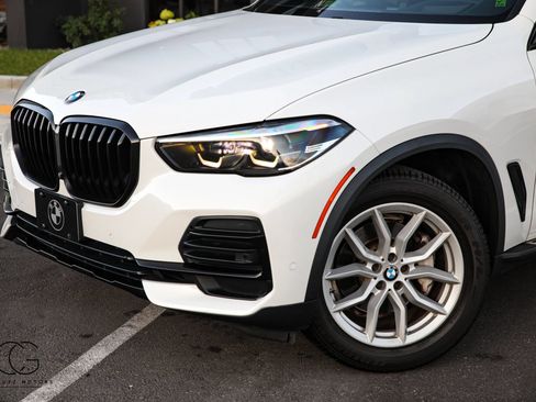 Used 2023 BMW X5 xDrive40i AWD/4WD image 4