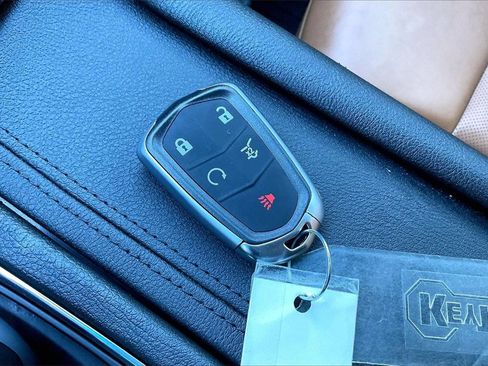 Used 2020 Cadillac XT5 Premium Luxury image 36