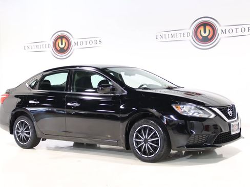 Used 2017 Nissan Sentra S image 6
