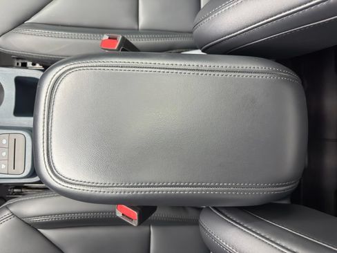 Used 2024 Ford Maverick Lariat w/ Black Appearance Package FWD image 26