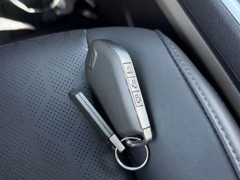Used 2026 Kia Carnival FWD image 31
