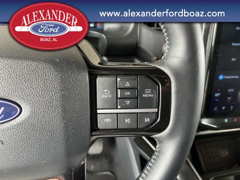 Used 2025 Ford F150 Lightning Platinum AWD/4WD image 26
