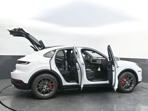 New 2025 Porsche Cayenne S image 46