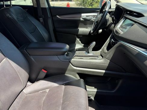 Used 2017 Cadillac XT5 Premium Luxury FWD image 14