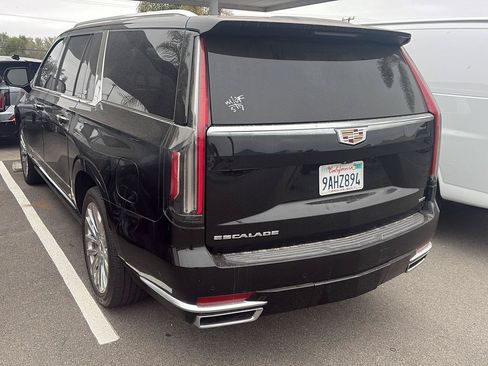 Used 2022 Cadillac Escalade ESV Premium Luxury w/ Performance Package AWD/4WD image 3
