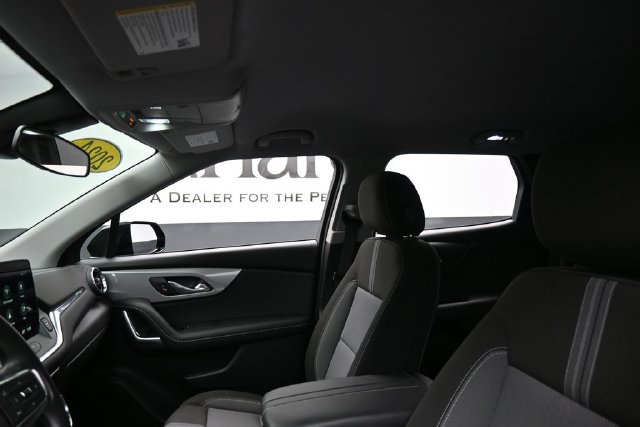 Used 2024 Chevrolet Blazer LT FWD image 18