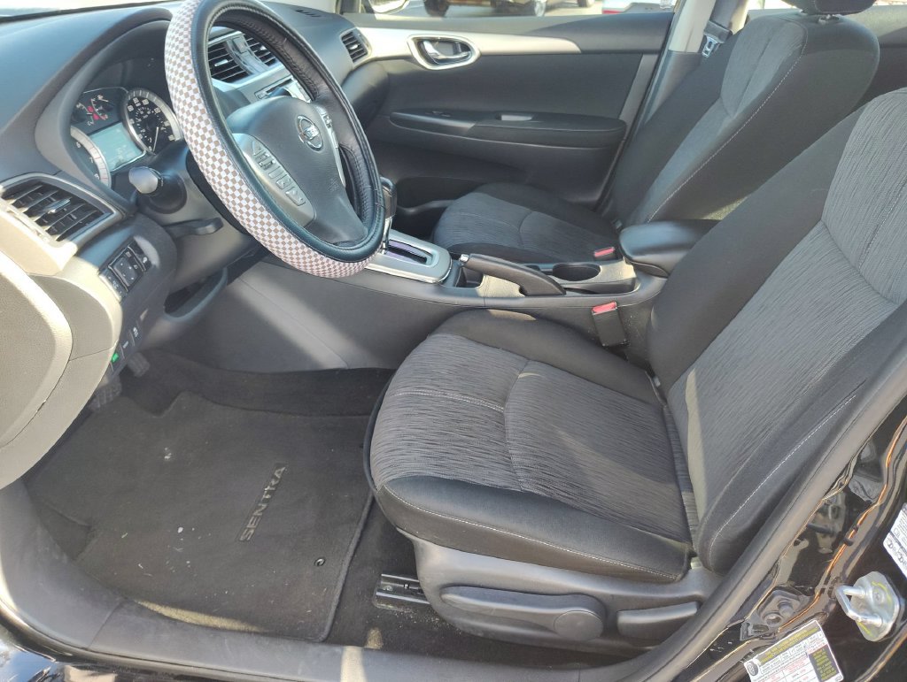 Used 2015 Nissan Sentra SV FWD image 9