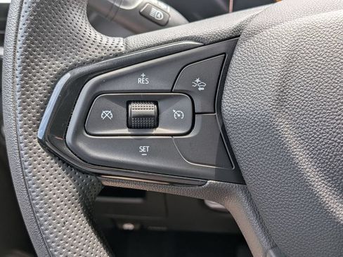 Used 2025 Chevrolet TrailBlazer LT AWD/4WD image 19