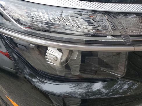 Used 2022 Kia Seltos LX image 2