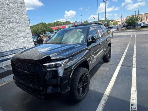 Used 2026 Toyota Sequoia Platinum AWD/4WD image 1