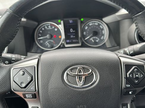 Used 2021 Toyota Tacoma SR5 image 8