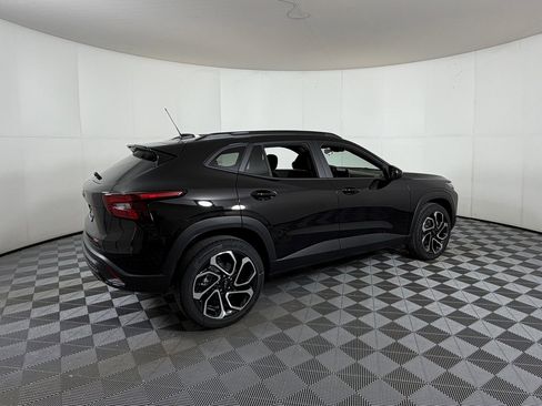 New 2026 Chevrolet Trax RS w/ Sunroof Package image 4