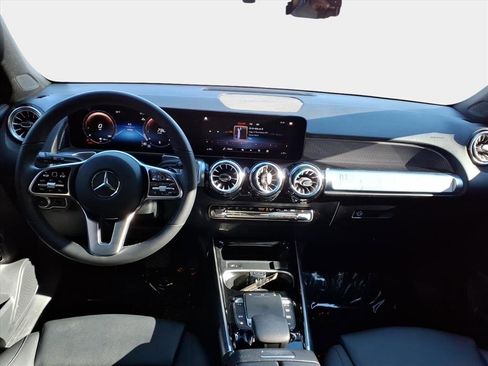 Used 2023 Mercedes-Benz GLB 250 image 12