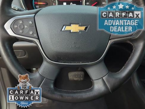 Used 2023 Chevrolet Traverse LT w/ LT Premium Package image 5