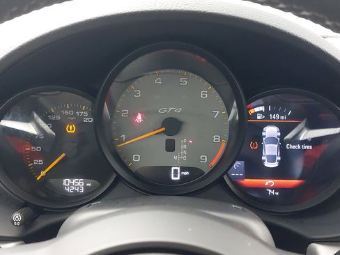 Certified 2022 Porsche 718 Cayman GT4 RWD image 15