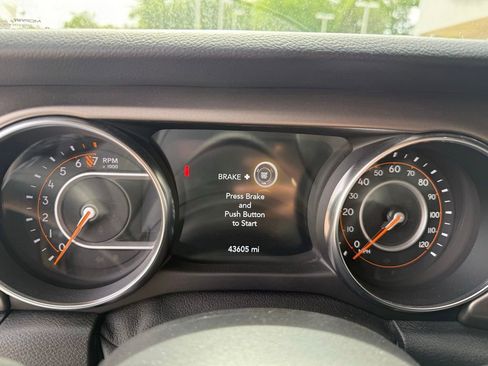 Used 2021 Jeep Wrangler Unlimited Sport AWD/4WD image 12