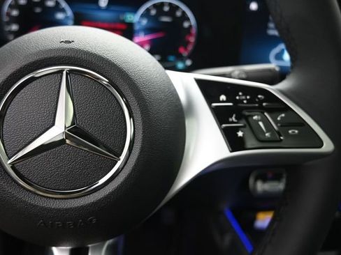 New 2026 Mercedes-Benz GLB 250 image 14