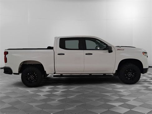 Used 2023 Chevrolet Silverado 1500 LT Trail Boss image 2