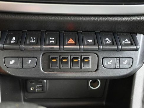 Used 2019 Chevrolet Colorado ZR2 w/ LPO, Power Package AWD/4WD image 13
