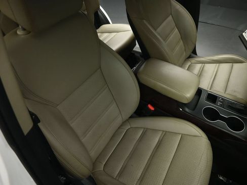 Used 2017 Kia Sorento EX w/ EX V6 Premium Package FWD image 55
