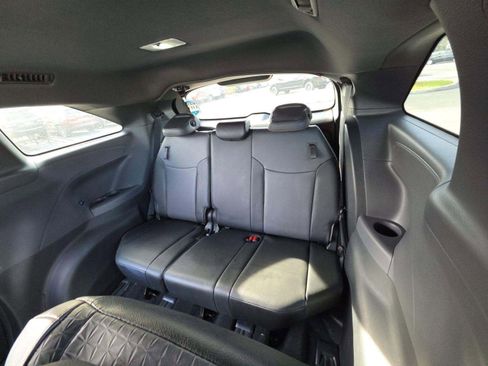 Used 2021 Toyota Sienna XSE image 12