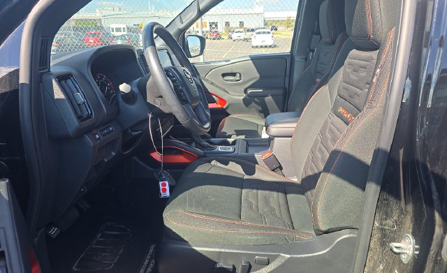 Used 2026 Nissan Frontier PRO-4X AWD/4WD image 4