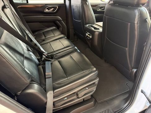Used 2022 GMC Yukon SLE w/ Gmc Pro Safety Plus Package AWD/4WD image 32