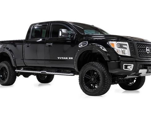 Used 2018 Nissan Titan PRO-4X w/ Pro-4x Convenience Package AWD/4WD image 1