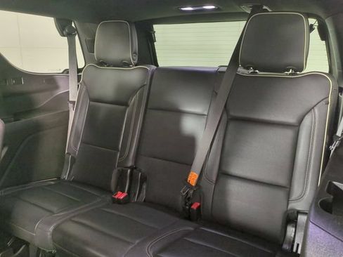 Used 2024 Chevrolet Tahoe Premier AWD/4WD image 35