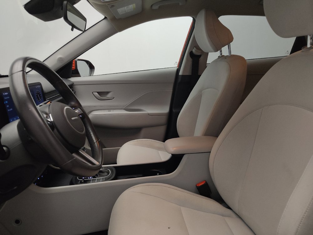 Used 2025 Hyundai Kona SEL FWD image 17