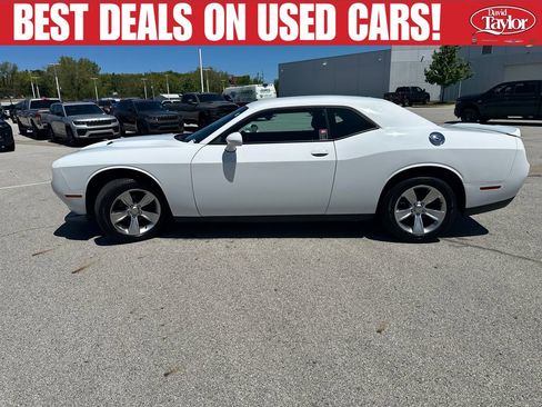 Used 2021 Dodge Challenger SXT RWD image 7