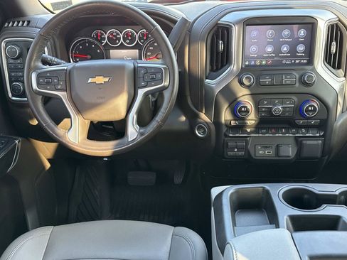 Used 2022 Chevrolet Silverado 2500 LTZ image 2