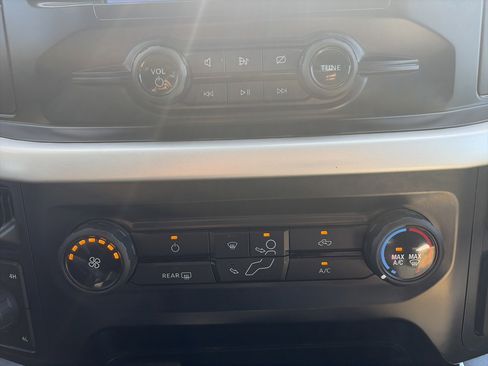 Used 2023 Ford F150 XLT AWD/4WD image 19