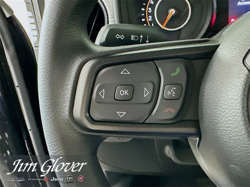 New 2025 Jeep Gladiator Sport image 31