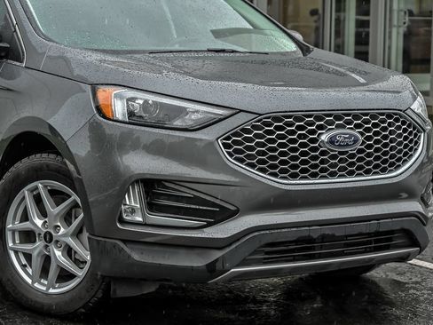 Certified 2024 Ford Edge SEL w/ Convenience Package AWD/4WD image 2