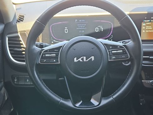 Used 2025 Kia Seltos S FWD image 22