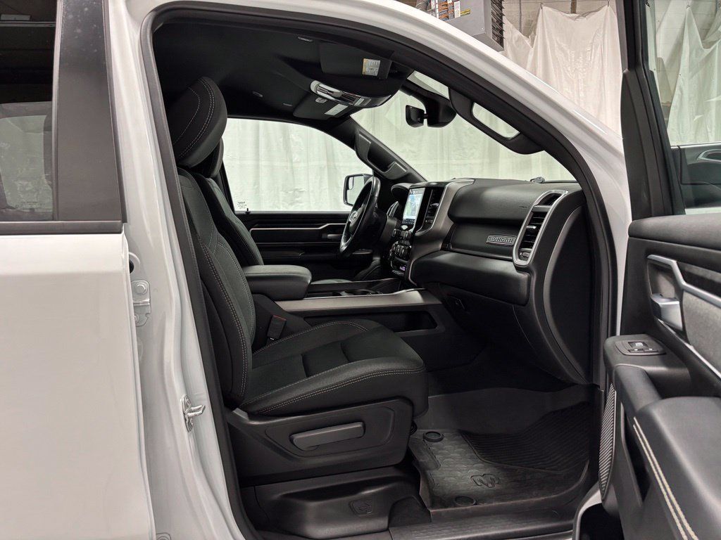 Used 2022 RAM 1500 Big Horn AWD/4WD image 55