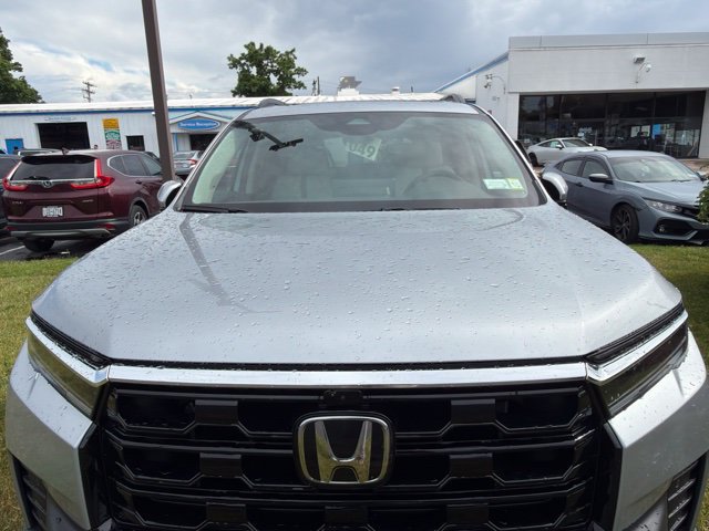 Used 2026 Honda Pilot Touring image 3