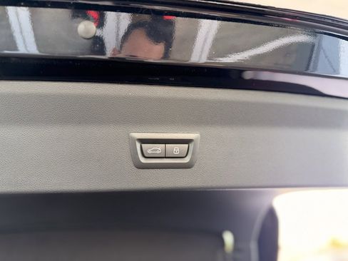 Used 2024 BMW X4 M40i w/ Premium Package image 23