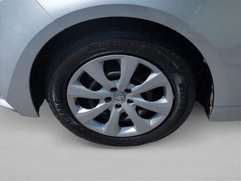 Used 2022 Toyota Corolla LE FWD image 24