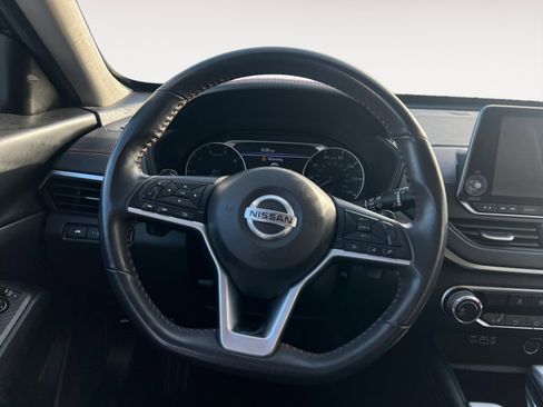 Used 2022 Nissan Altima 2.5 SR image 12