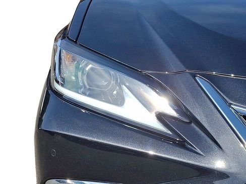 Used 2023 Lexus ES 350 w/ Premium Package FWD image 10