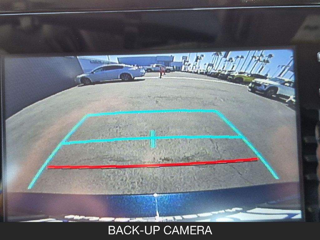Used 2021 Toyota Camry SE FWD image 21