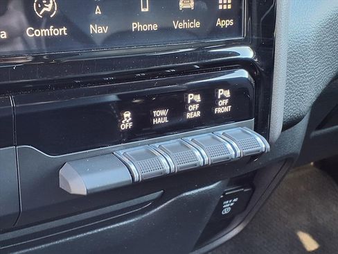 Used 2023 RAM 1500 Laramie image 32