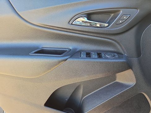 Used 2022 Chevrolet Equinox LT FWD image 21