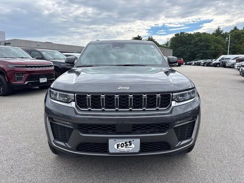 New 2026 Jeep Grand Cherokee Limited AWD/4WD image 8