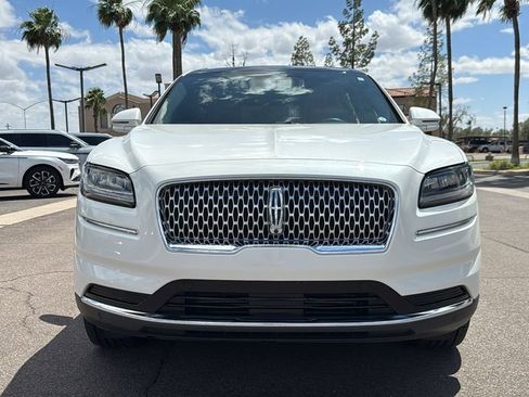 Used 2022 Lincoln Nautilus Reserve AWD/4WD image 3